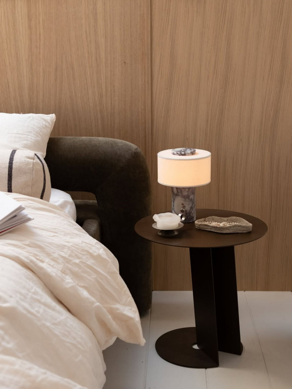 Auríe | Portable Lamp Style Calacatta Viola