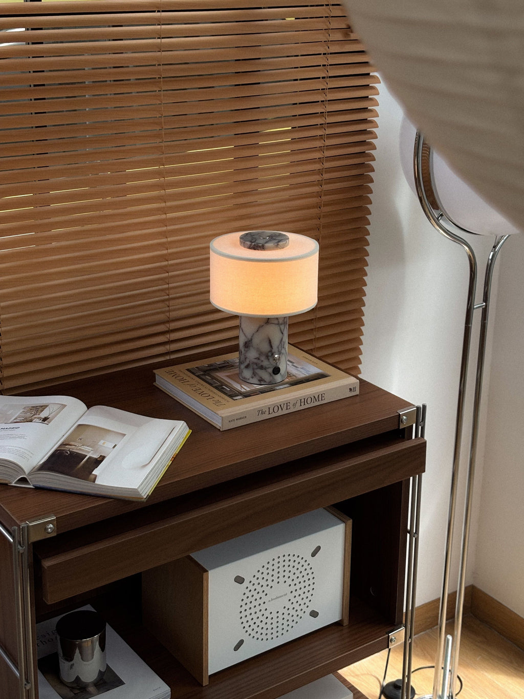 Auríe | Portable Lamp Style Calacatta Viola